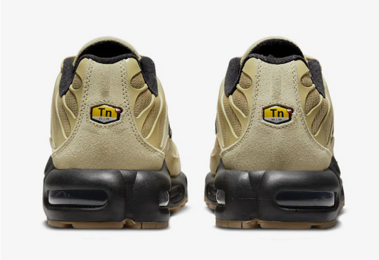NIKE AIR MAX PLUS GOLD BLACK GUM - Spéciale édition
